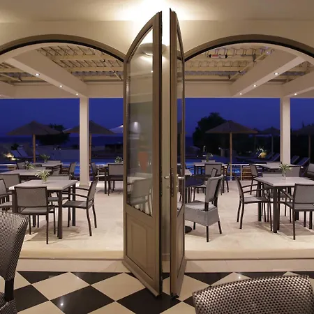 Hotell Costa Rossa Xi Beach